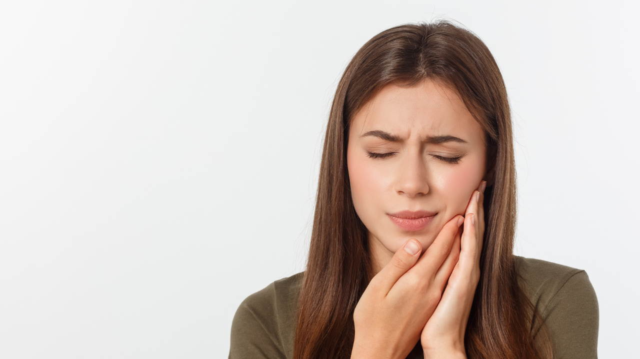 Diş Ağrısından Hızlı Kurtuluş: Dr. Taşkın Ögel'in Önerileri ve Diş Ağrısını Dindiren Yöntemler